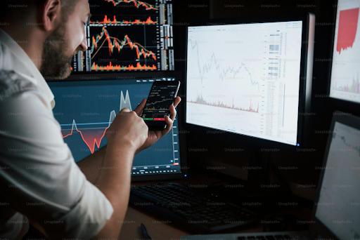 How to Study the Stock Market Online for Free in India?