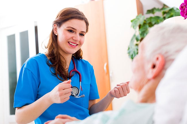 How to Choose the Best Nursing Courses in the UK in 2026